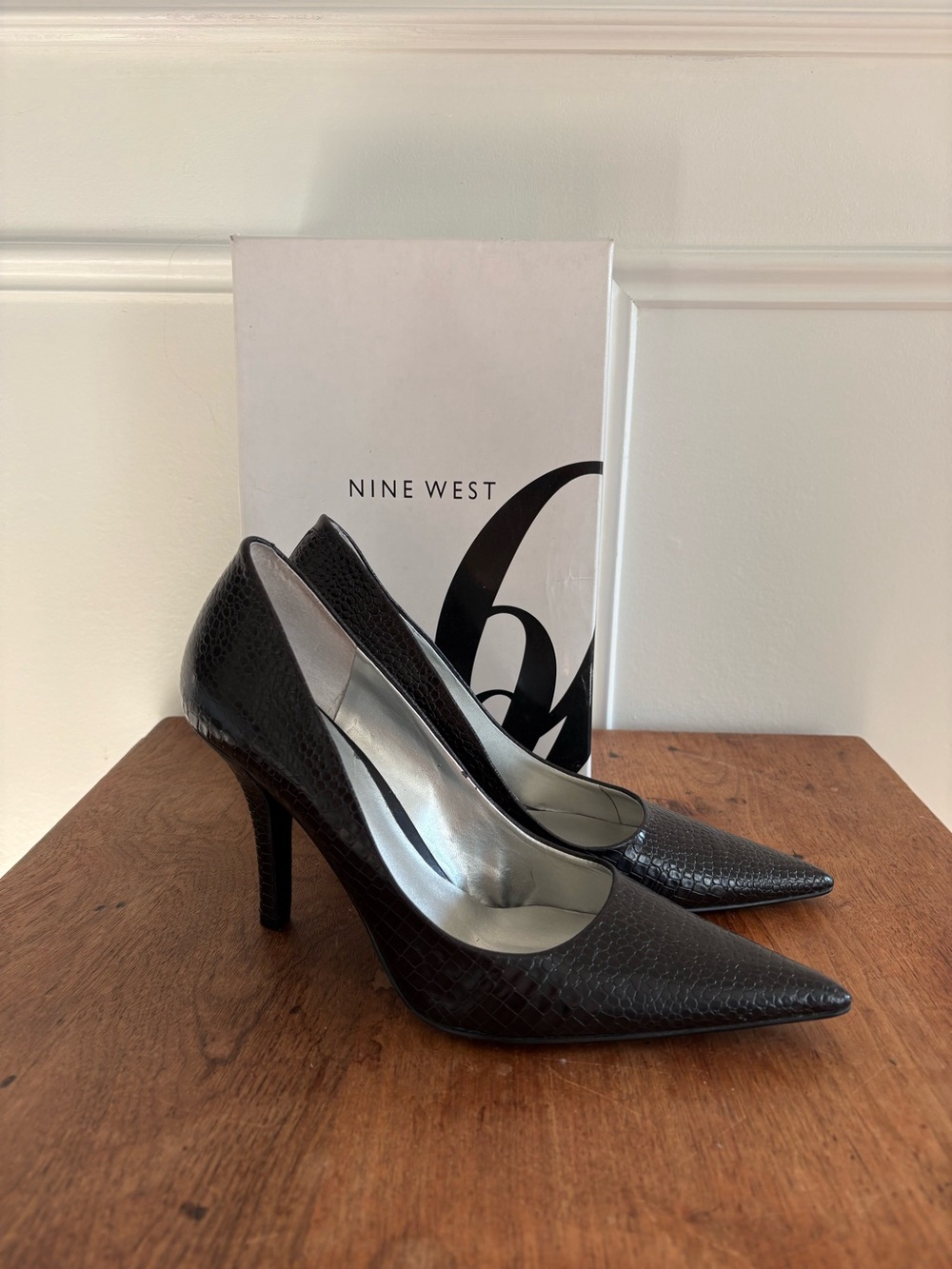 Nine West Black Croc-Embossed Pointed Toe Pumps